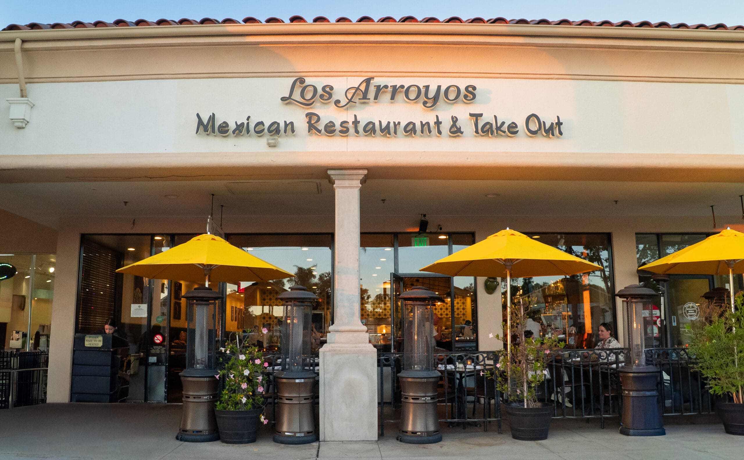 Los Arroyos Goleta dishes