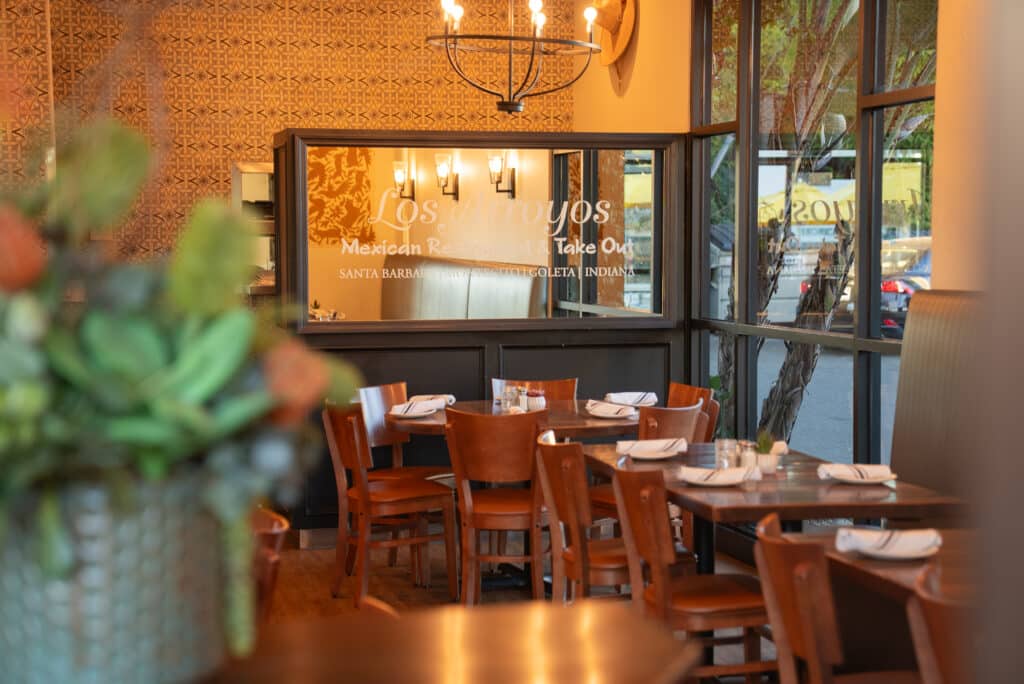 Los Arroyos Montecito seating